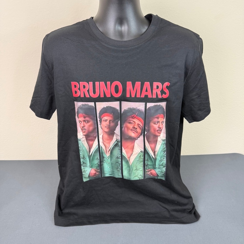 Bruno Mars T-Shirt Mens Large The Romantic Tour Concert Graphic Black Cotton Tee